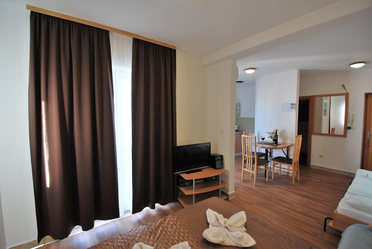 Nautica Apartments เบทินา ภายนอก รูปภาพ